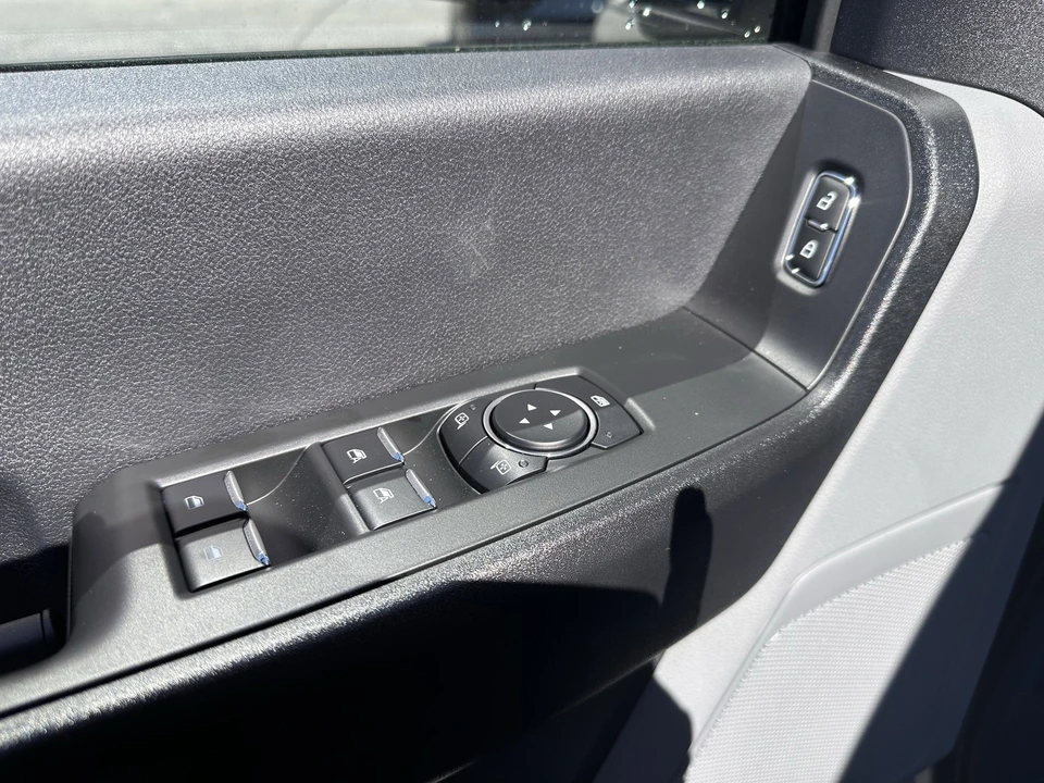 2026 Ford Super Duty 5th Gen - Image 17 of 28
