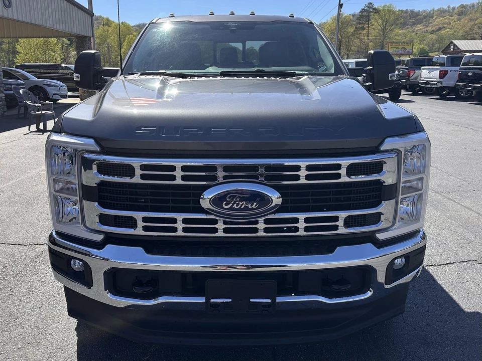 2026 Ford Super Duty 5th Gen - Image 3 of 28