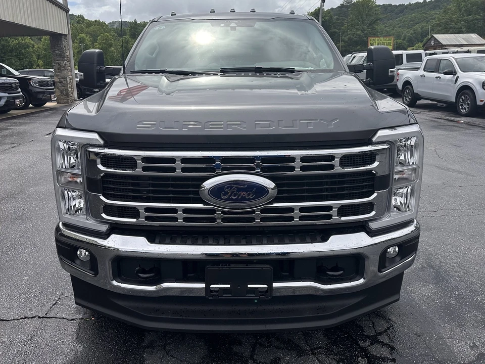 2026 Ford Super Duty 5th Gen - Image 3 of 27