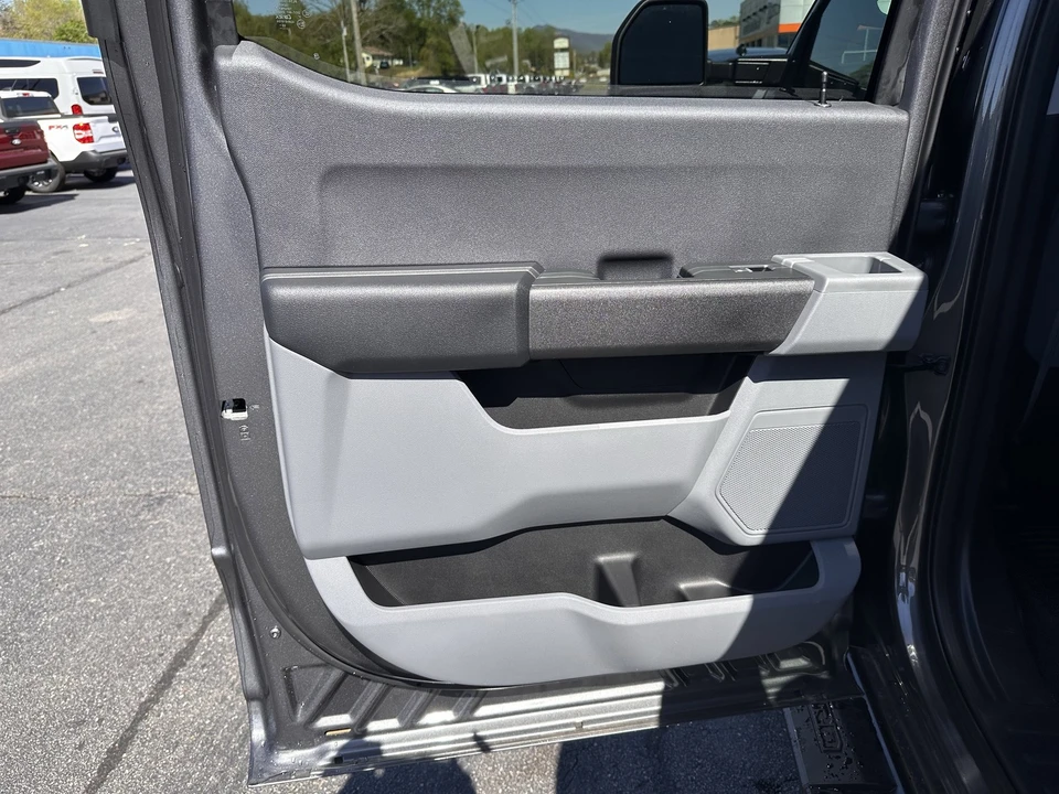 2026 Ford Super Duty 5th Gen - Image 9 of 27