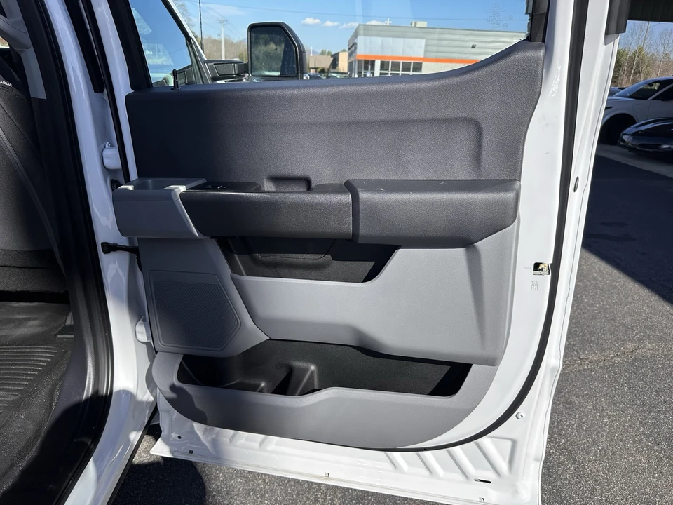 2026 Ford Super Duty 5th Gen - Image 16 of 23