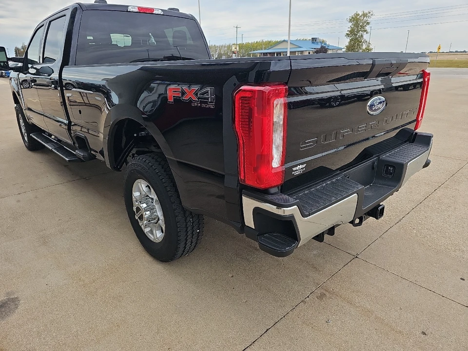 2026 Ford Super Duty 5th Gen - Image 17 of 21