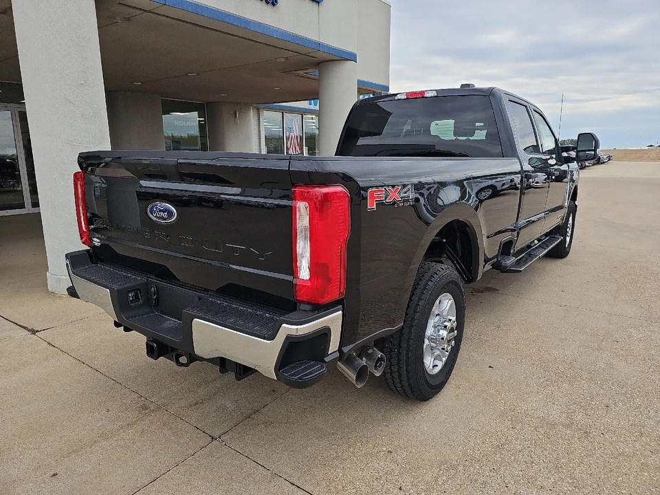 2026 Ford Super Duty 5th Gen - Image 15 of 21