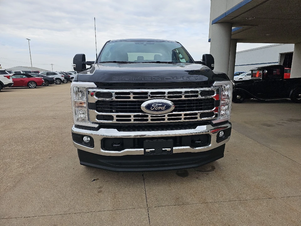 2026 Ford Super Duty 5th Gen - Image 3 of 21