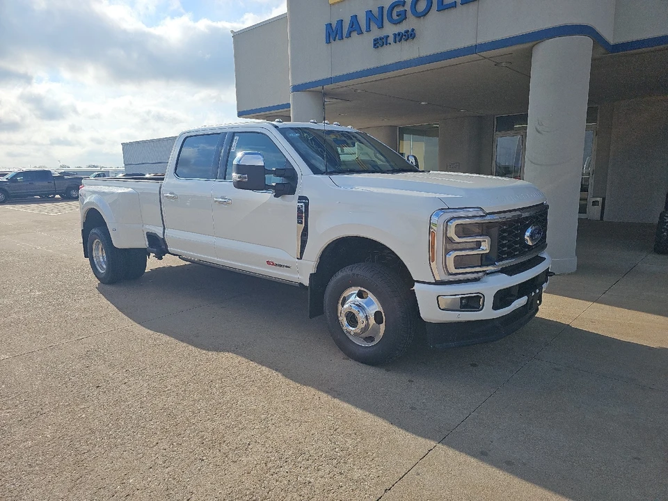 2026 Ford Super Duty 5th Gen - Image 2 of 21