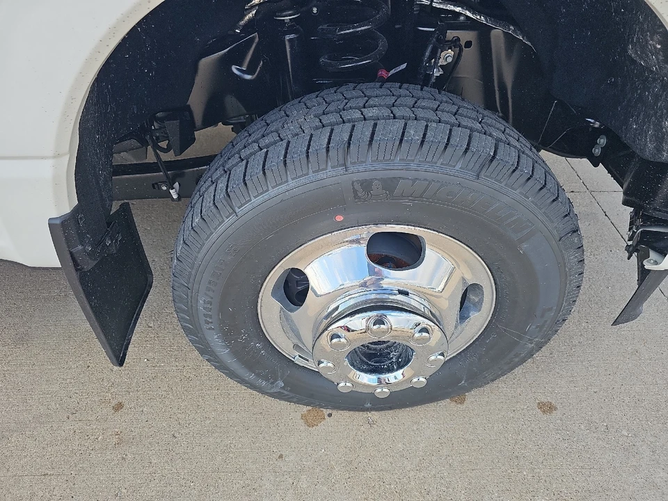 2026 Ford Super Duty 5th Gen - Image 4 of 21