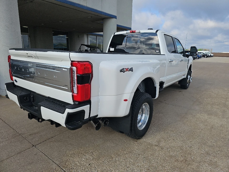 2026 Ford Super Duty 5th Gen - Image 17 of 21