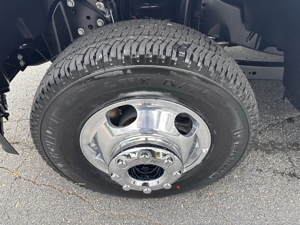 2026 Ford Super Duty 5th Gen - Image 29 of 31