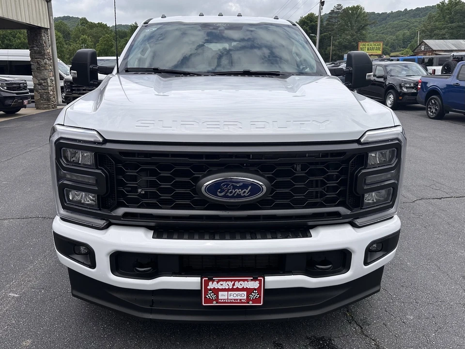 2026 Ford Super Duty 5th Gen - Image 3 of 31