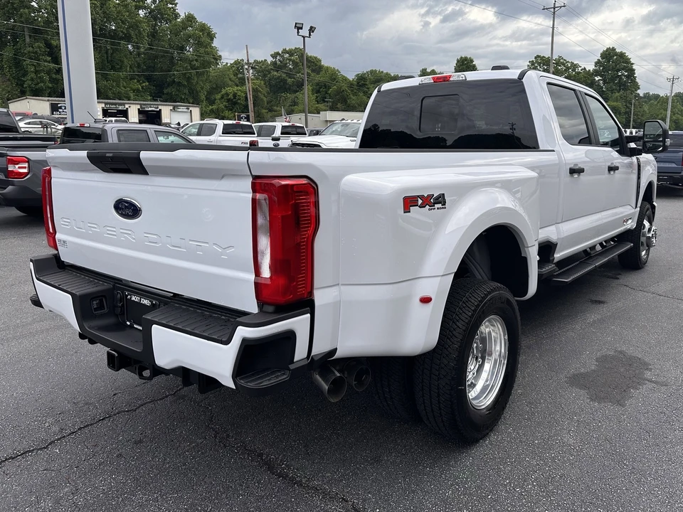 2026 Ford Super Duty 5th Gen - Image 6 of 31