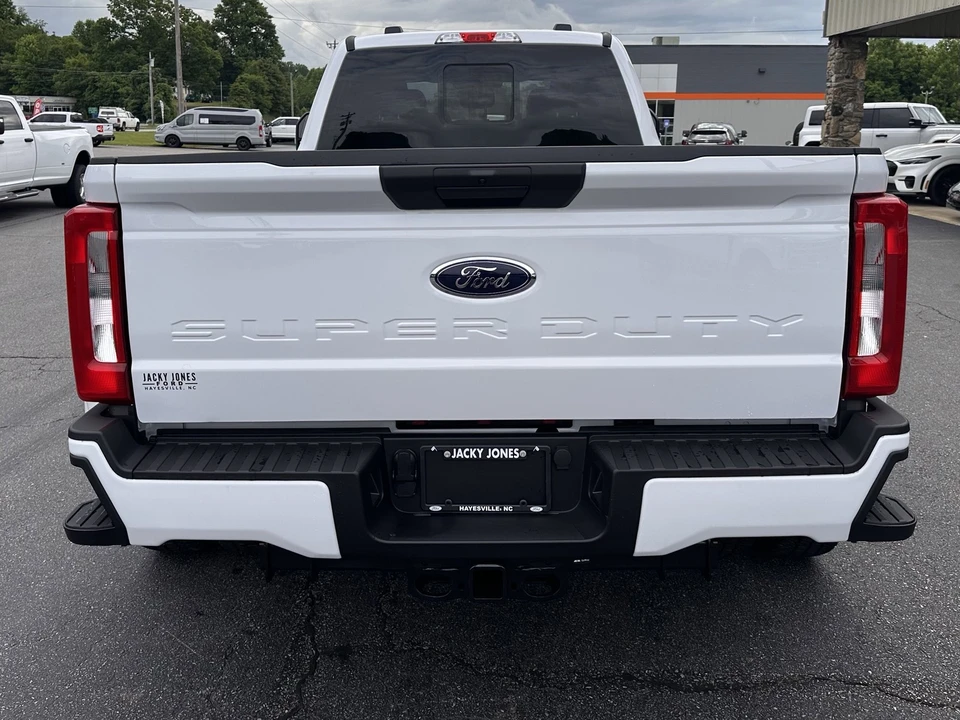 2026 Ford Super Duty 5th Gen - Image 7 of 31