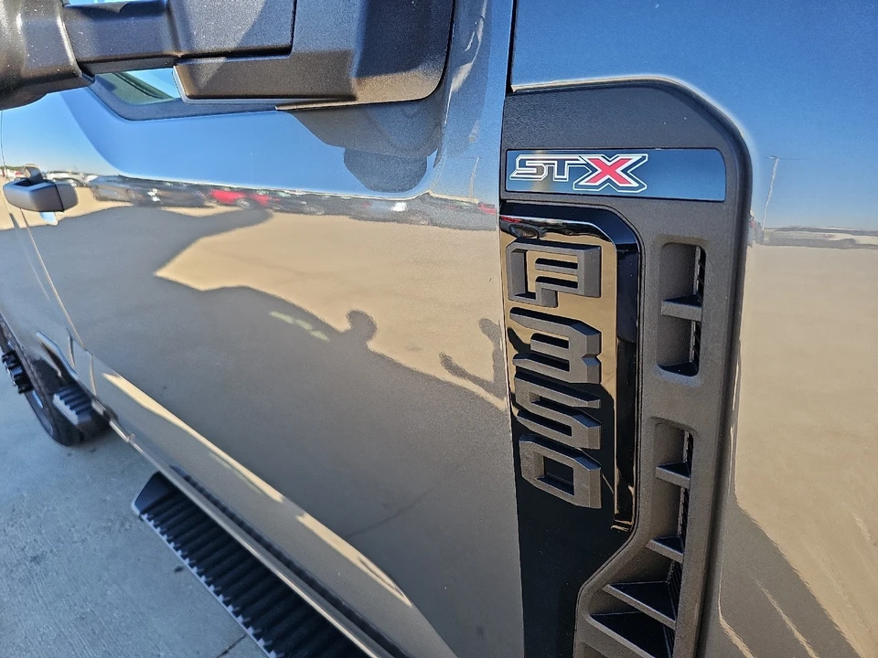 2026 Ford Super Duty 5th Gen - Image 5 of 28