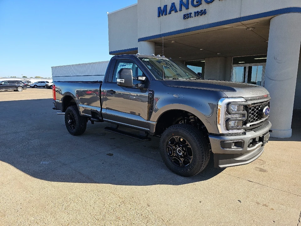 2026 Ford Super Duty 5th Gen - Image 2 of 28