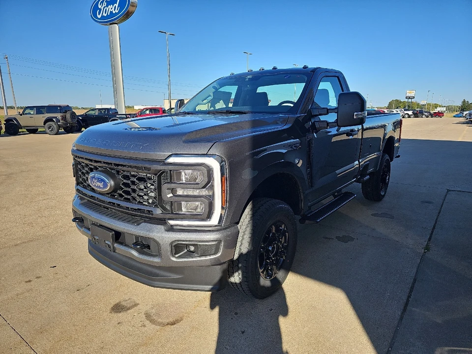 2026 Ford Super Duty 5th Gen - Image 21 of 28