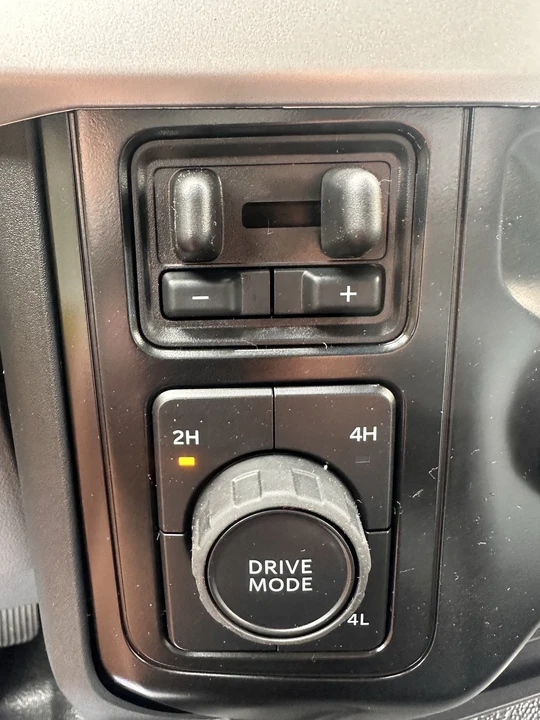 2026 Ford Super Duty 5th Gen - Image 18 of 29