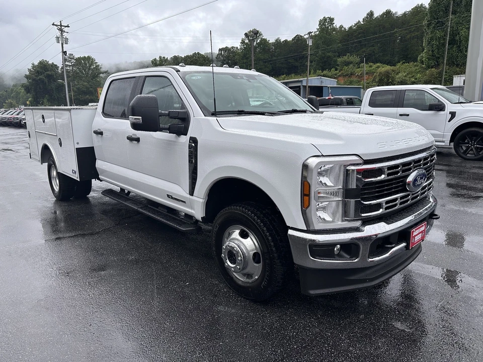 2026 Ford Super Duty 5th Gen - Image 4 of 29