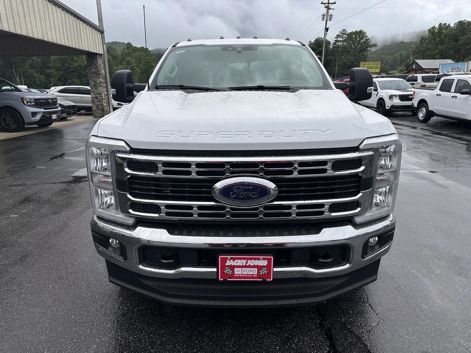 2026 Ford Super Duty 5th Gen - Image 3 of 29