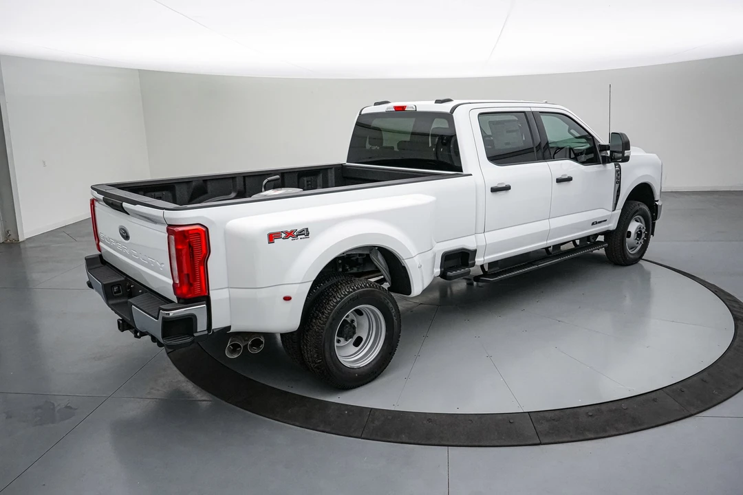 2026 Ford Super Duty 5th Gen - Image 7 of 30