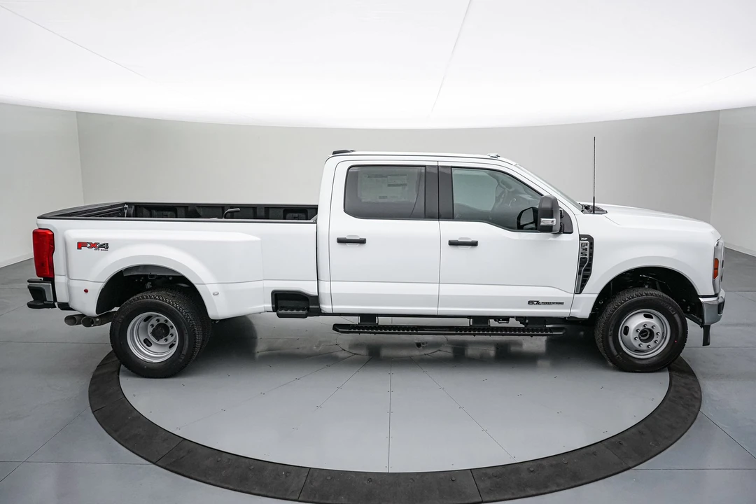 2026 Ford Super Duty 5th Gen - Image 6 of 30