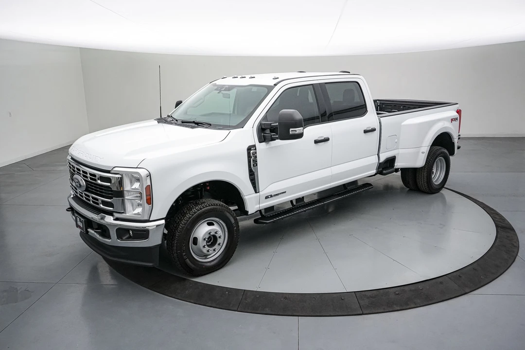 2026 Ford Super Duty 5th Gen - Image 13 of 30