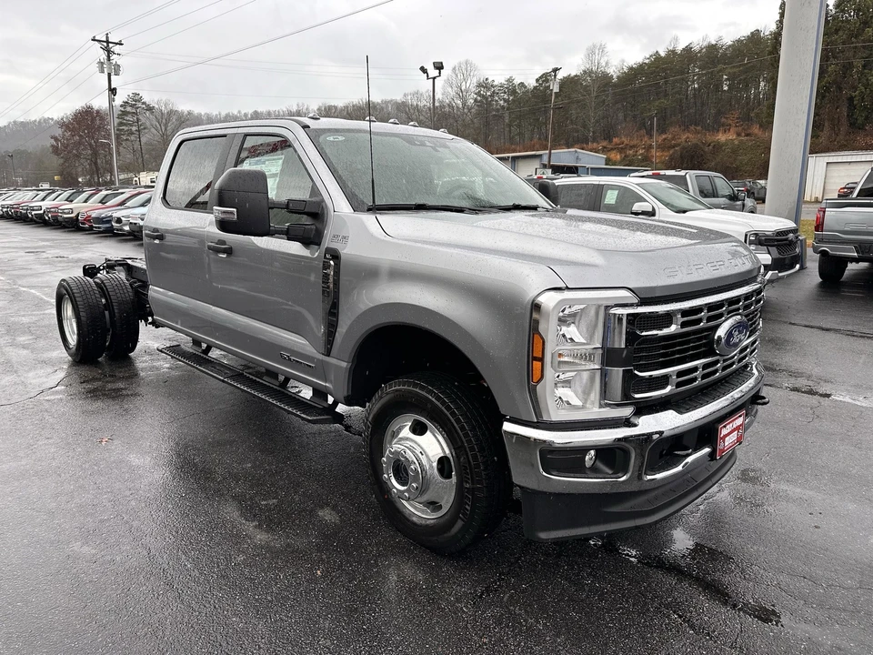 2026 Ford Super Duty 5th Gen - Image 4 of 21