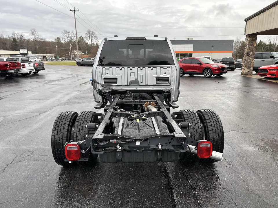2026 Ford Super Duty 5th Gen - Image 6 of 21