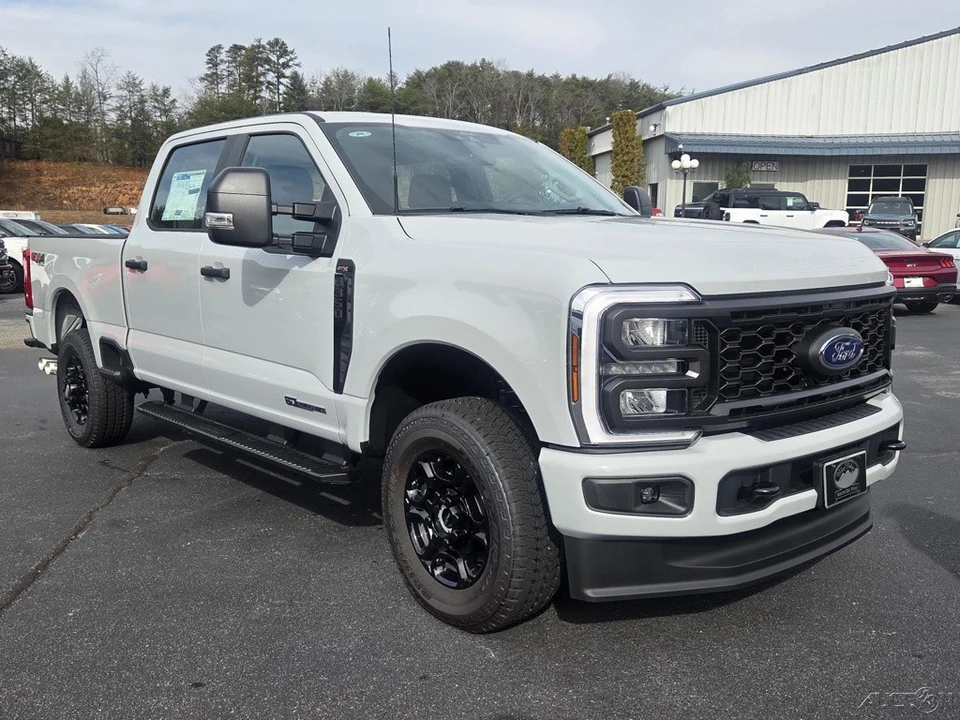2026 Ford Super Duty 5th Gen - Image 2 of 21