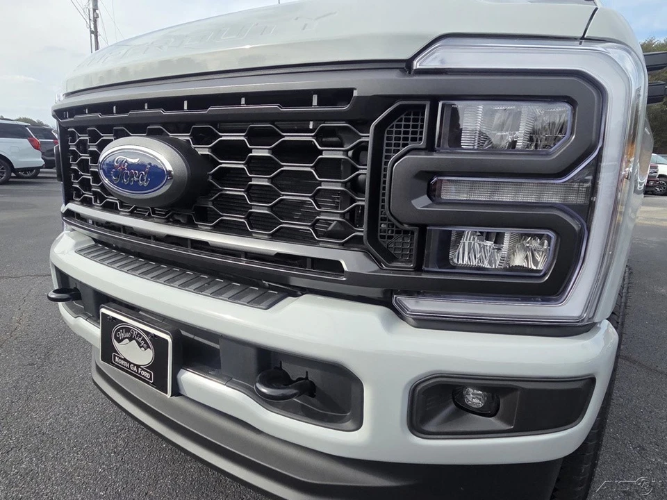 2026 Ford Super Duty 5th Gen - Image 20 of 21