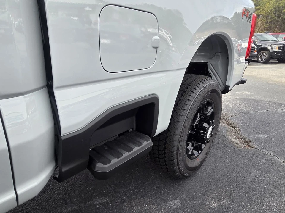 2026 Ford Super Duty 5th Gen - Image 14 of 21