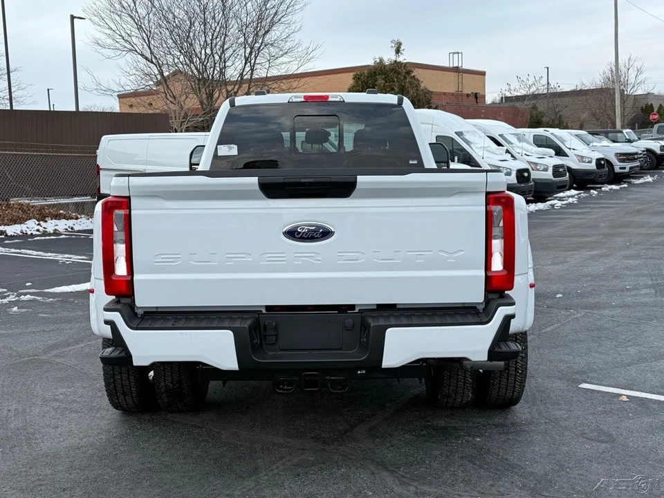 2026 Ford Super Duty 5th Gen - Image 5 of 12