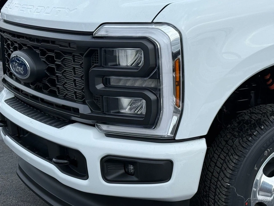 2026 Ford Super Duty 5th Gen - Image 11 of 12