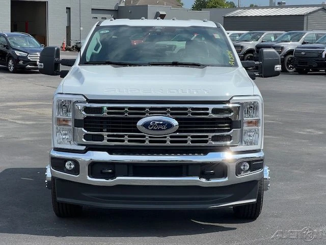 2026 Ford Super Duty 5th Gen - Image 10 of 12