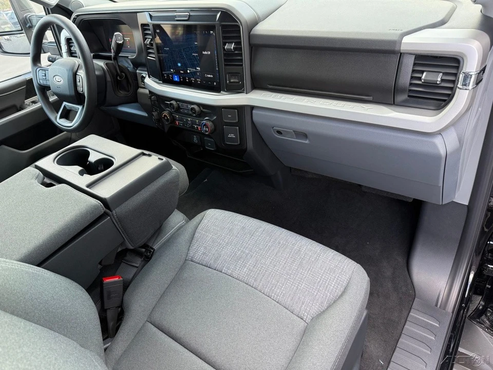2026 Ford Super Duty 5th Gen - Image 18 of 21