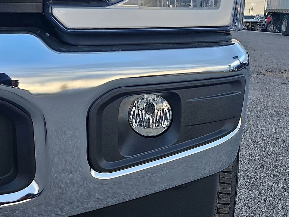 2026 Ford Super Duty 5th Gen - Image 19 of 21
