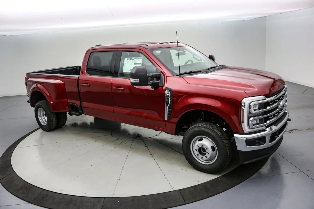2026 Ford Super Duty 5th Gen - Image 2 of 21