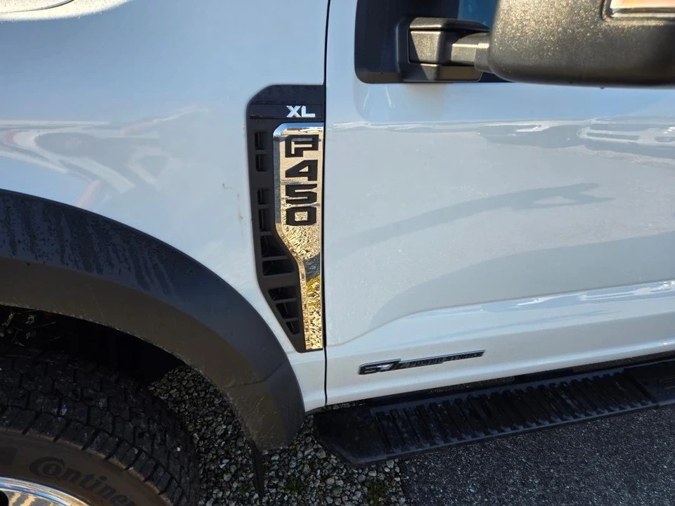 2026 Ford Super Duty 5th Gen - Image 2 of 17