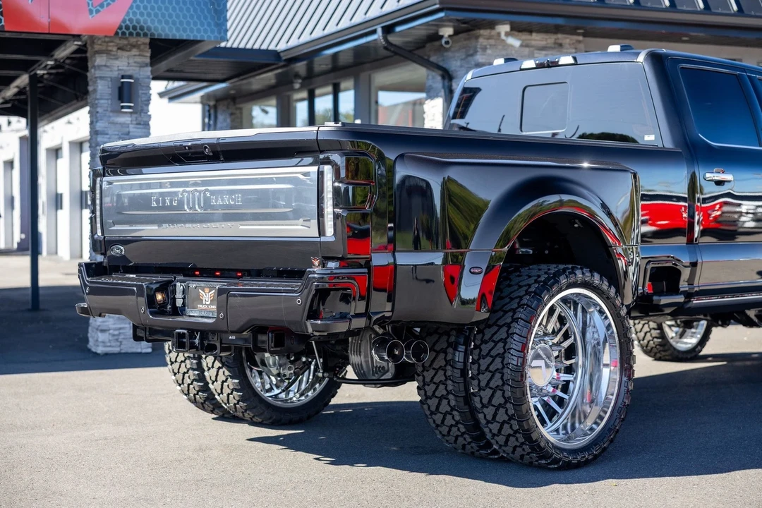 2026 Ford Super Duty 5th Gen - Image 19 of 21
