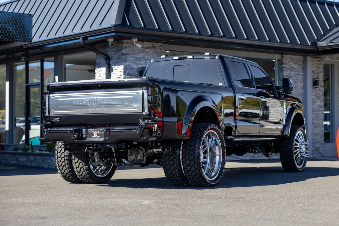2026 Ford Super Duty 5th Gen - Image 18 of 21