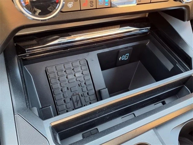 2026 Ford Super Duty 5th Gen - Image 8 of 21