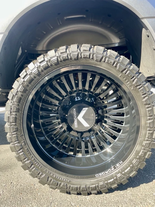 2026 Ford Super Duty 5th Gen - Image 15 of 21