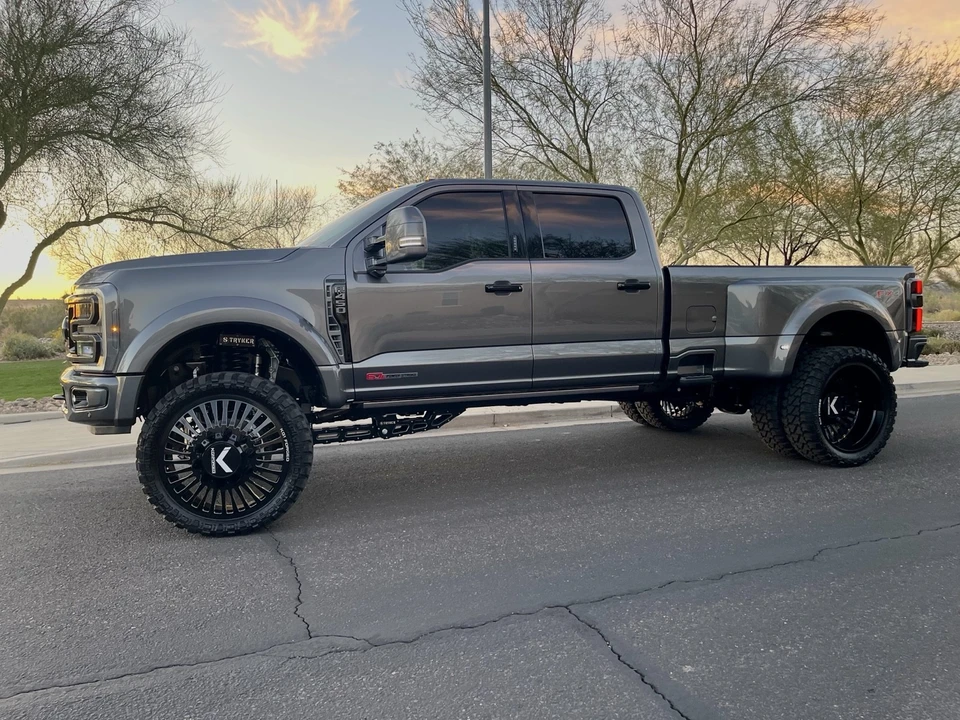 2026 Ford Super Duty 5th Gen - Image 3 of 21