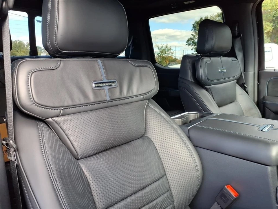 2026 Ford Super Duty 5th Gen - Image 18 of 21