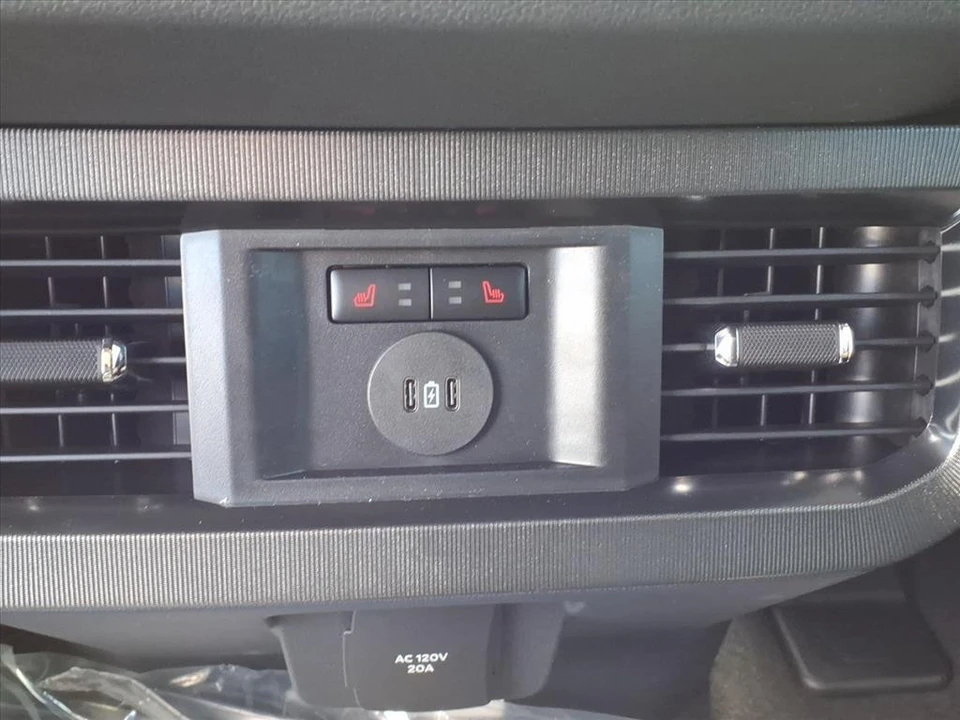 2026 Ford Super Duty 5th Gen - Image 15 of 21