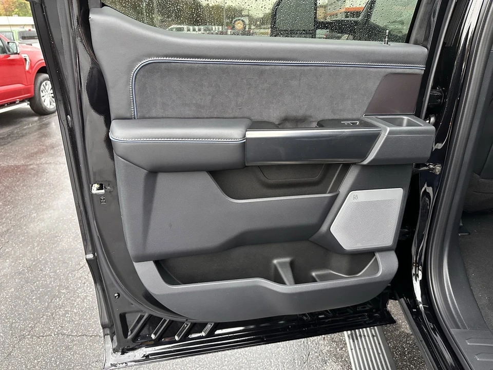 2026 Ford Super Duty 5th Gen - Image 13 of 21