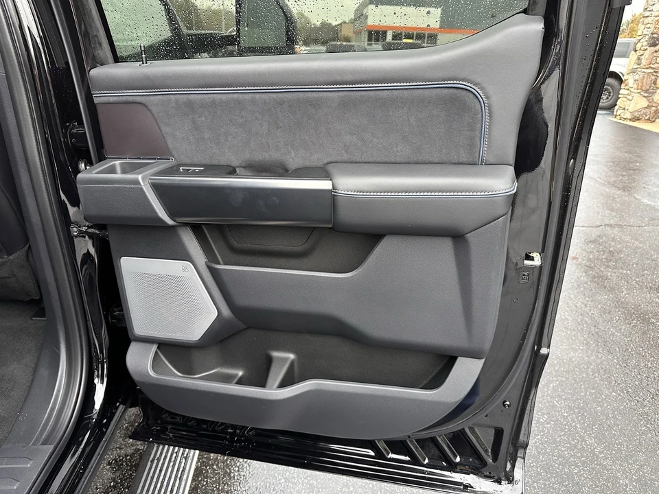 2026 Ford Super Duty 5th Gen - Image 18 of 21