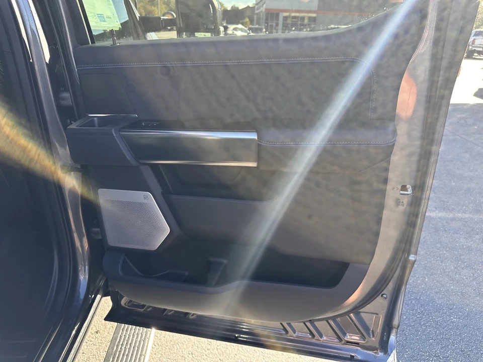 2026 Ford Super Duty 5th Gen - Image 18 of 21