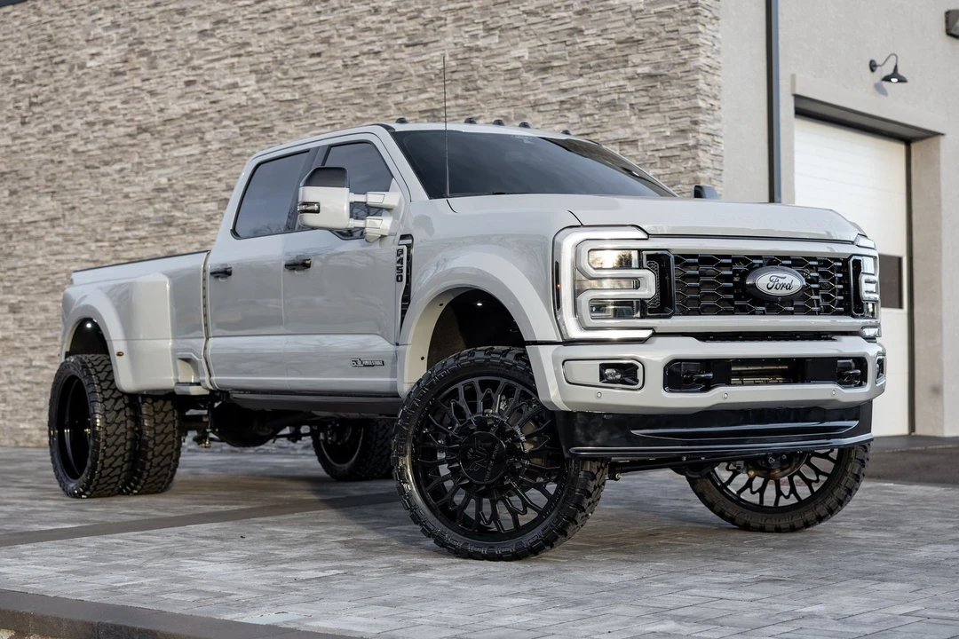 2026 Ford Super Duty 5th Gen - Image 2 of 21