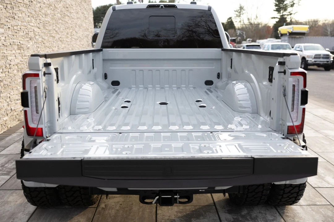 2026 Ford Super Duty 5th Gen - Image 17 of 21