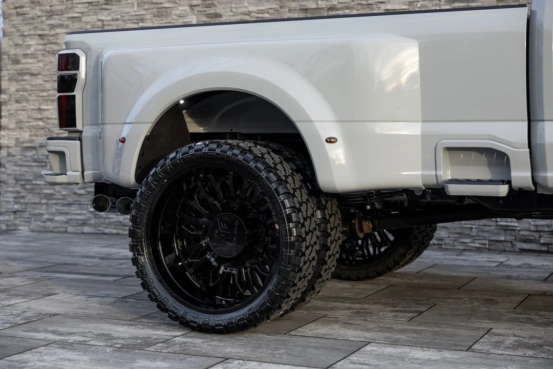 2026 Ford Super Duty 5th Gen - Image 12 of 21