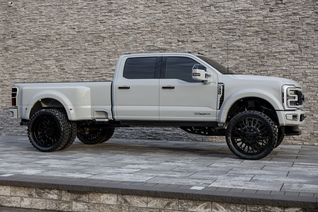 2026 Ford Super Duty 5th Gen - Image 9 of 21